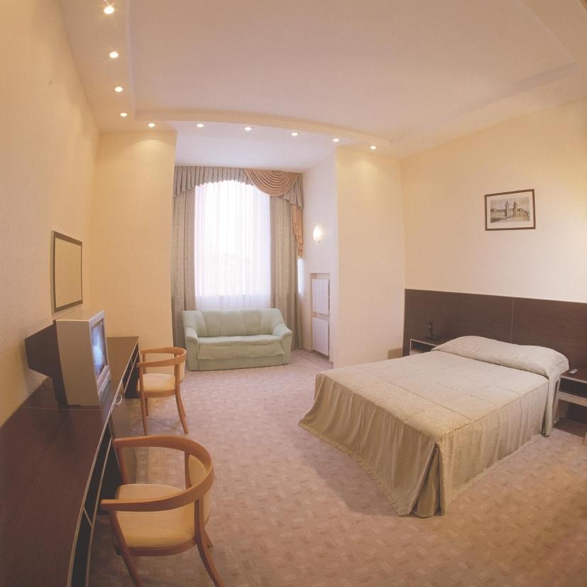 Astoria Hotel Dnjepropetovsk Kamer foto